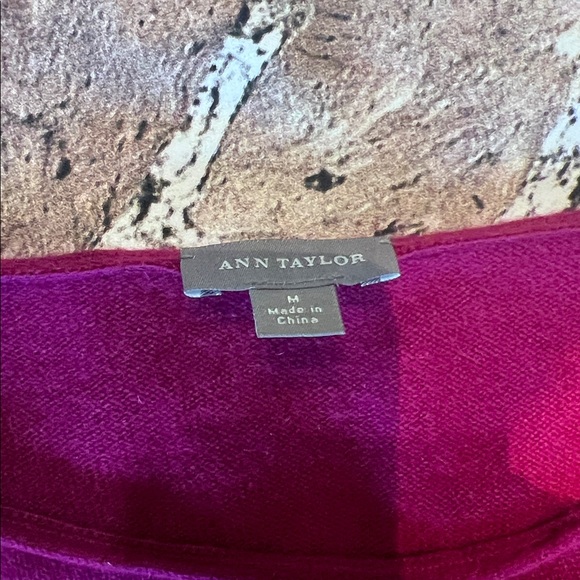 Cashmere Ann Taylor Rich Magenta sweater - Picture 2 of 4
